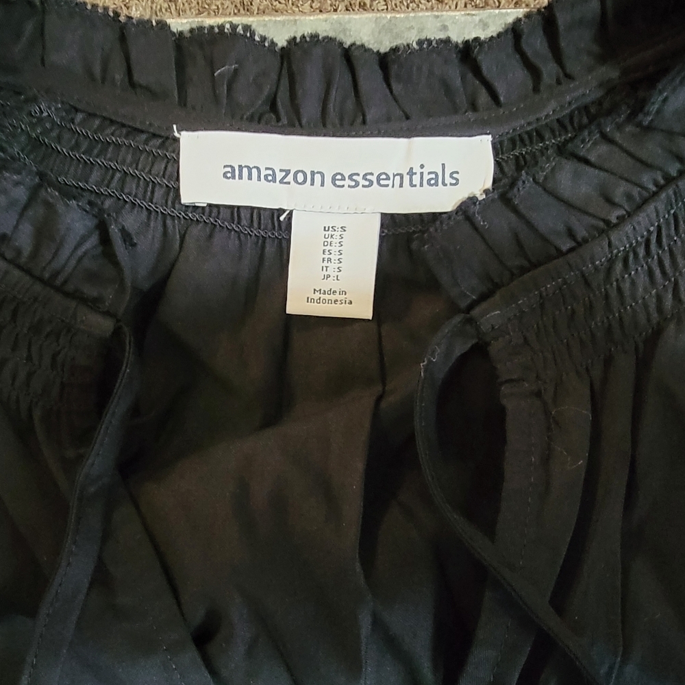 NWT Amazon Essentials Lightweight Georgette NWT - image 3